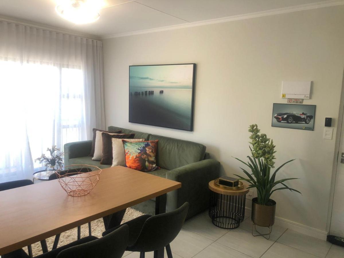 Luxurious Waterfall 1 Bedroom Condo With Free Uncapped Wifi Midrand Eksteriør billede